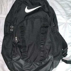 black nike backpack